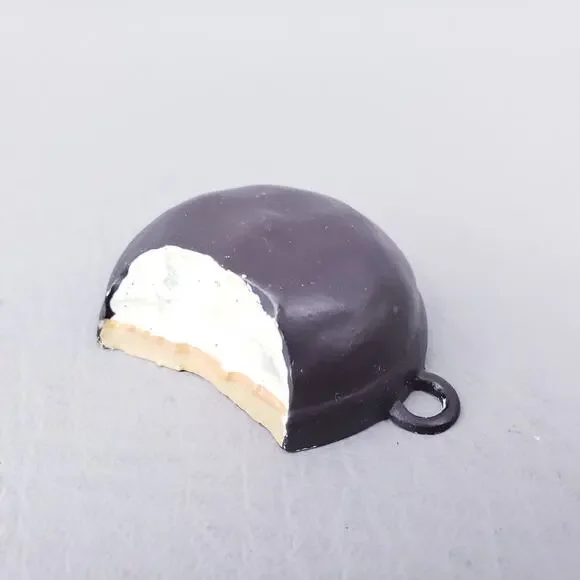 1970s Vintage Pie Slice, Moonpie, Apple Core Necklace Pendant Novelty Food Charm - Picture 7 of 8